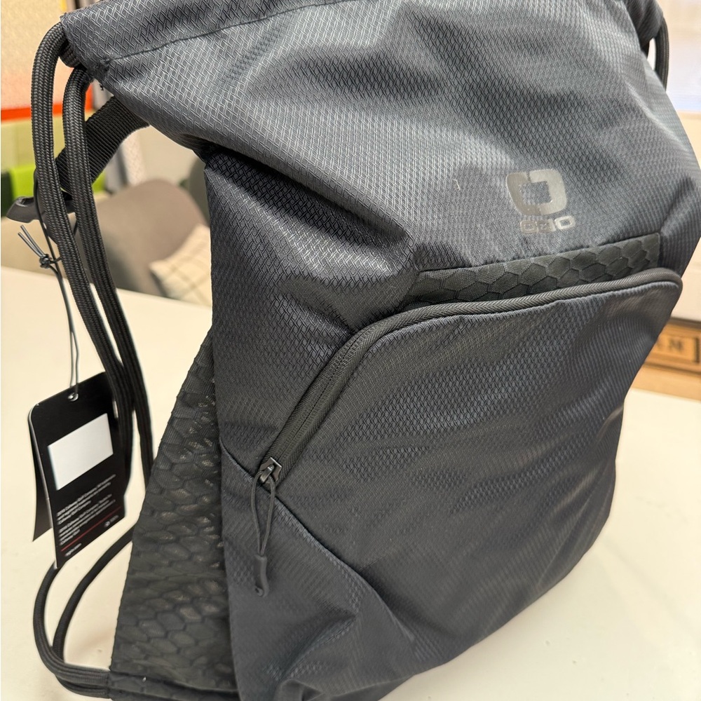 OGIO Flat Pack Backpack 🎒 Drawstring Straps - Picture 2 of 8